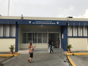 Hospital Municipal Dr. Jacinto Mañón realiza actividades de concientización en el mes de la lucha contra el cáncer de mama